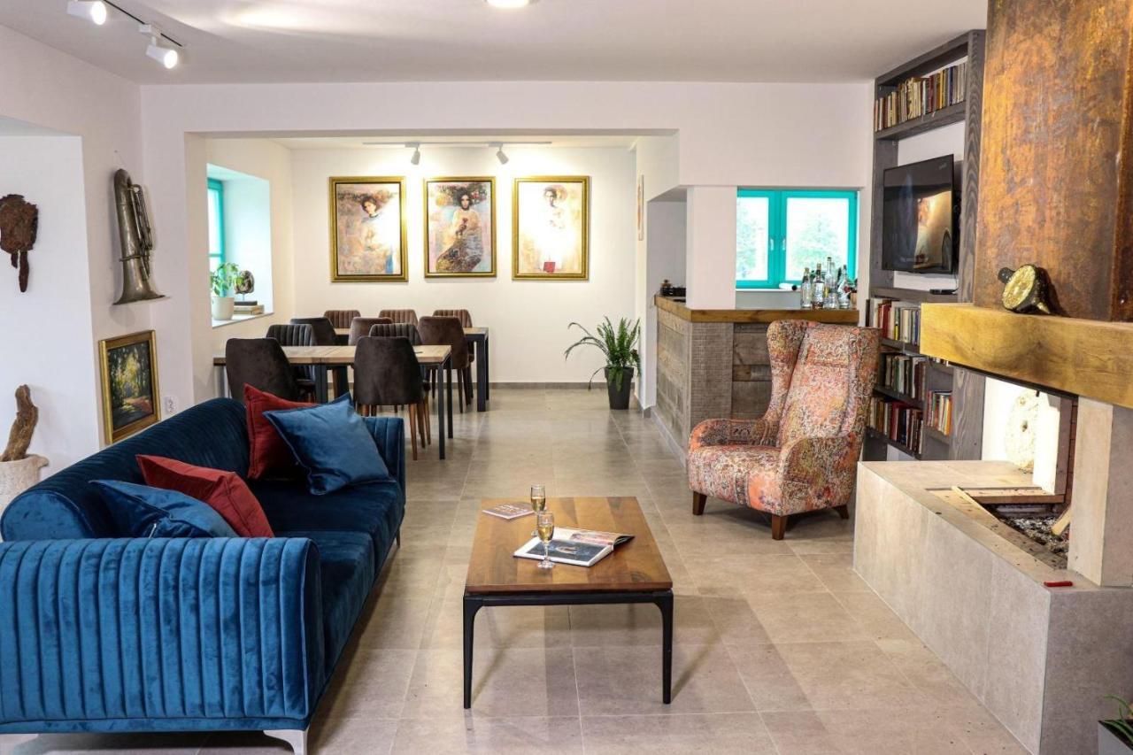 Legat Kuca Za Odmor Hotell Pale Exteriör bild