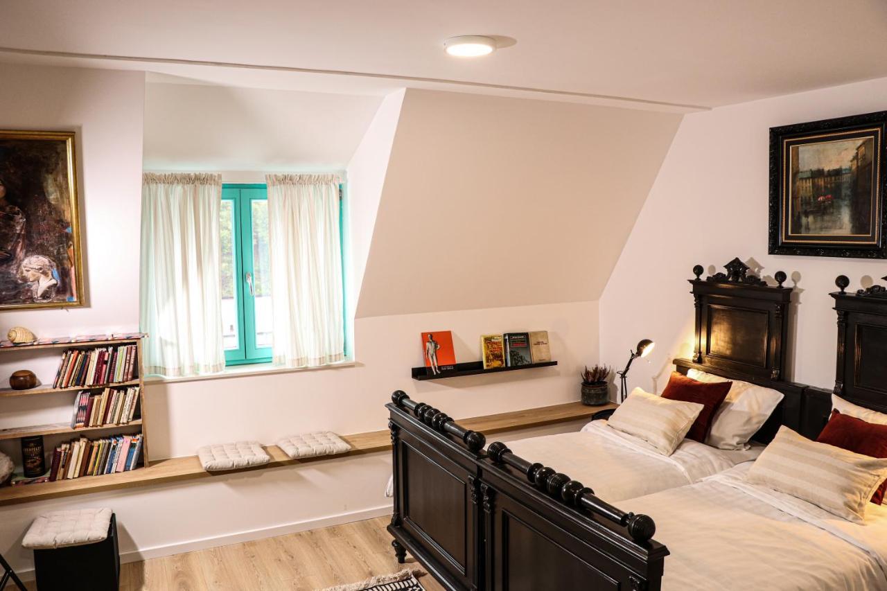 Legat Kuca Za Odmor Hotell Pale Exteriör bild