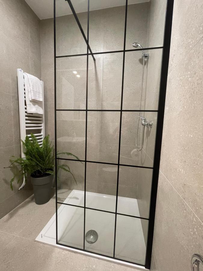 Legat Kuca Za Odmor Hotell Pale Exteriör bild
