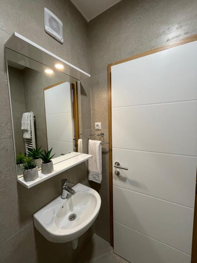 Legat Kuca Za Odmor Hotell Pale Exteriör bild